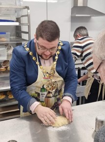 (Deputy) Mayor making scones